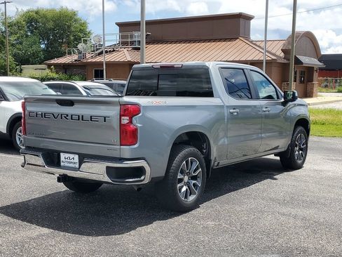 Used 2024 Chevrolet Silverado 1500 LT w/ Safety Package AWD/4WD image 4