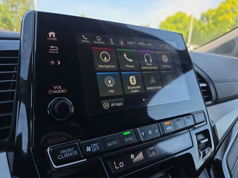 Used 2023 Honda Odyssey Touring image 23