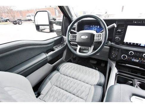 Used 2024 Ford F250 Limited w/ FX4 Off-Road Package image 7