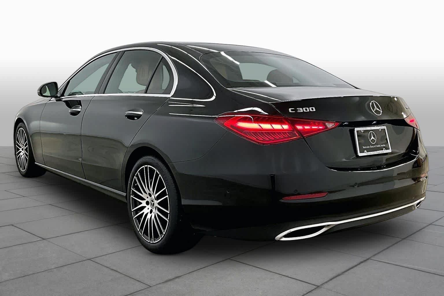 Used 2023 Mercedes-Benz C 300 4MATIC Sedan image 12