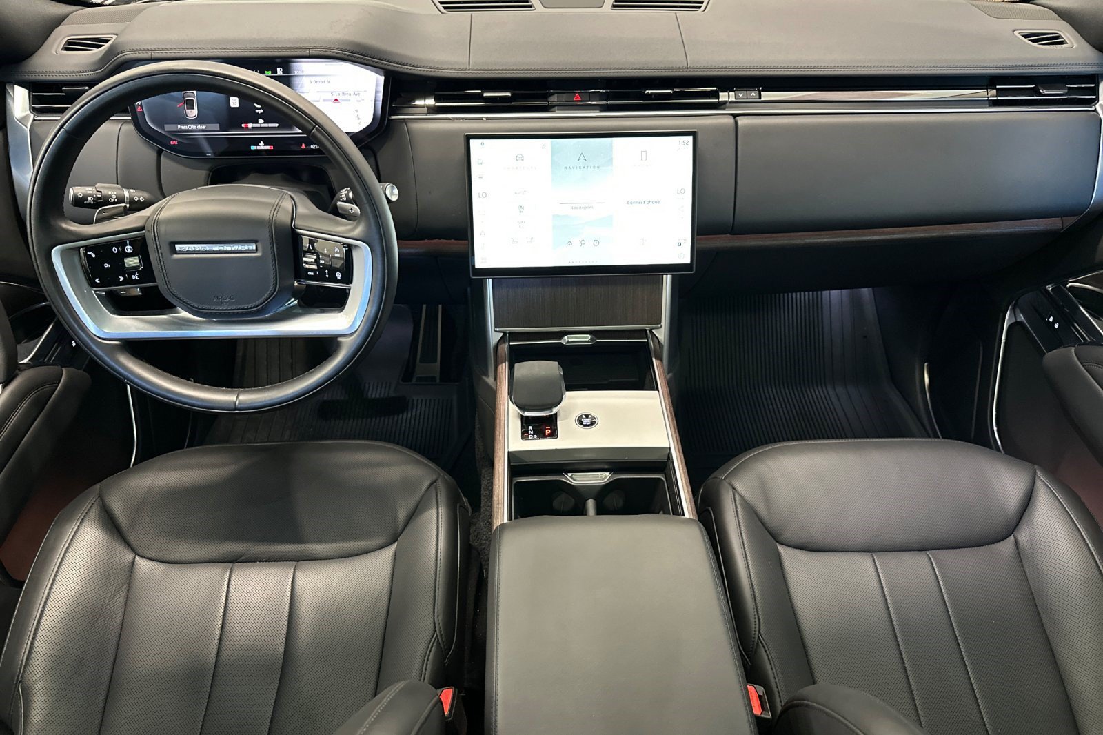Used 2025 Land Rover Range Rover SE AWD/4WD image 15