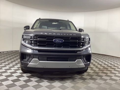 New 2025 Ford Expedition Max Platinum w/ Driver's Package image 6