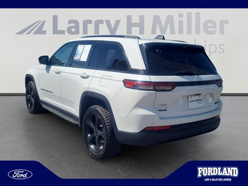 Used 2024 Jeep Grand Cherokee Limited w/ Luxury Tech Group II AWD/4WD image 3