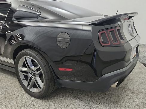 Used 2010 Ford Mustang Shelby GT500 RWD image 16
