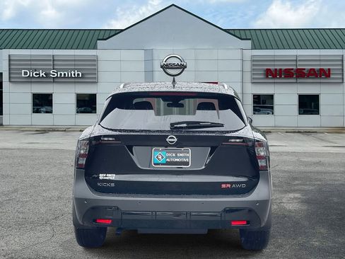 New 2025 Nissan Kicks SR w/ SR Premium Package image 5