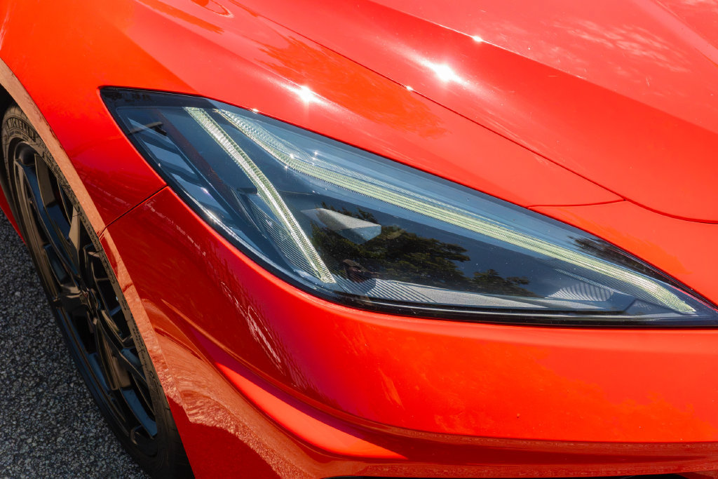 Used 2021 Chevrolet Corvette Stingray Preferred Cpe w/ Z51 Performance Package RWD image 4