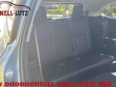 Used 2023 Toyota Highlander XLE FWD image 13