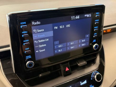 Used 2020 Toyota Corolla LE FWD image 13