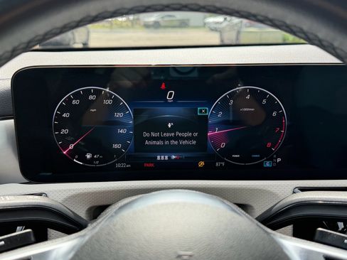 Used 2025 Mercedes-Benz CLA 250 image 23