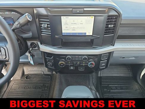 New 2025 Ford F550 4x4 Regular Cab Super Duty image 19