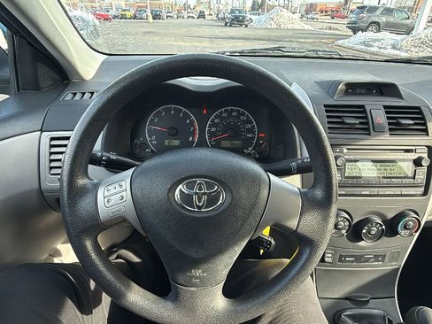 Used 2013 Toyota Corolla L image 13