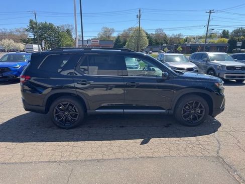Used 2025 Honda Pilot Touring image 19