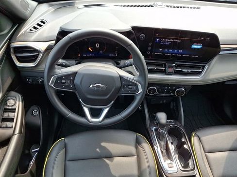 Used 2025 Chevrolet TrailBlazer ACTIV w/ Convenience Package AWD/4WD image 12