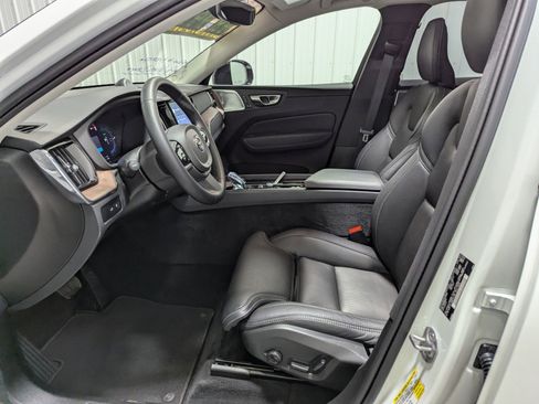 Used 2023 Volvo XC60 T8 Ultimate w/ Climate Package image 16