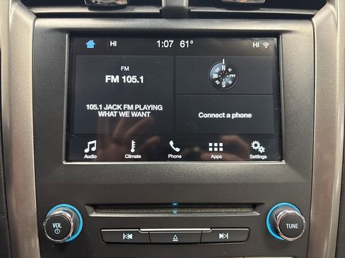 Used 2018 Ford Fusion SE w/ Fusion SE Technology Package image 28