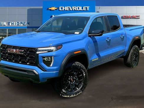 New 2026 GMC Canyon Elevation w/ Technology Package image 2