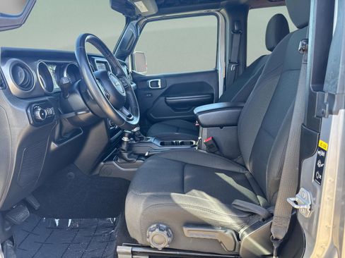 Used 2020 Jeep Wrangler Sport S image 17