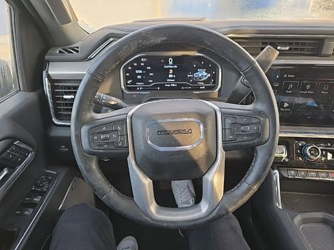 Used 2025 GMC Sierra 2500 Denali w/ Denali Reserve Package image 19