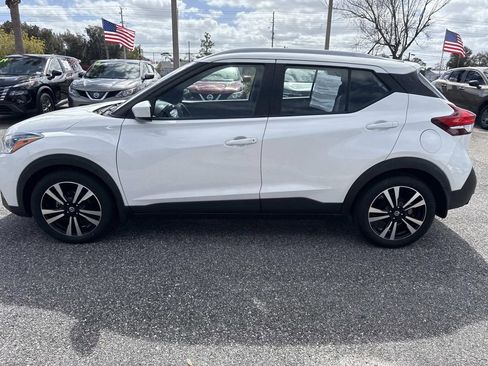 Certified 2020 Nissan Kicks SV image 7