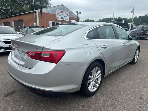Used 2017 Chevrolet Malibu LT FWD image 5
