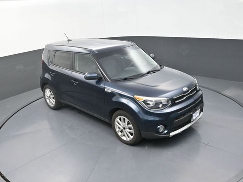 Used 2019 Kia Soul + FWD image 14