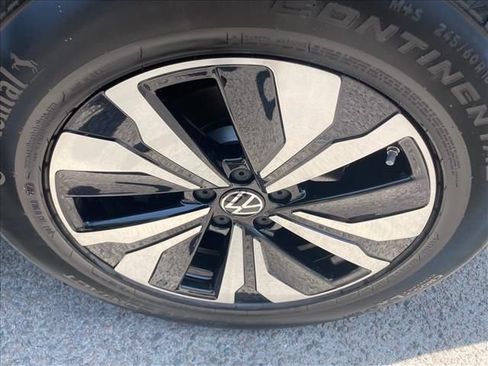 Used 2026 Volkswagen Atlas SE FWD image 23