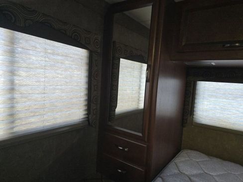 Used 2014 Ford E-450 and Econoline 450 Super Duty w/ Motorhome Prep Package image 32