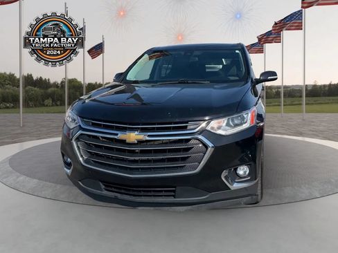 Used 2020 Chevrolet Traverse LT w/ LPO, Cargo Package AWD/4WD image 4