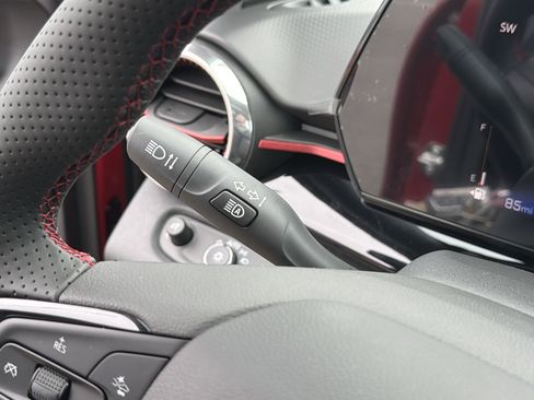 New 2026 Chevrolet Trax RS w/ Sunroof Package image 18