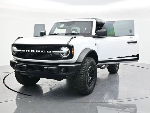 Used 2023 Ford Bronco Wildtrak AWD/4WD image 48