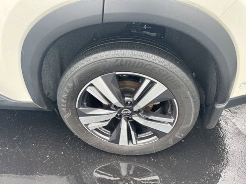 Used 2023 Nissan Rogue Platinum AWD/4WD image 10