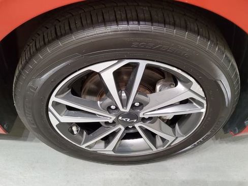 Used 2024 Kia Forte LXS FWD image 35