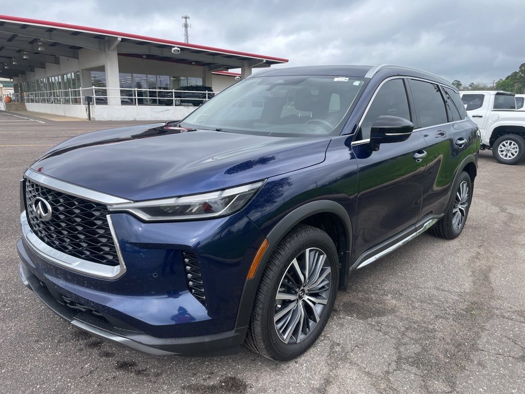 Used 2023 INFINITI QX60 Sensory w/ Cargo Package FWD image 5