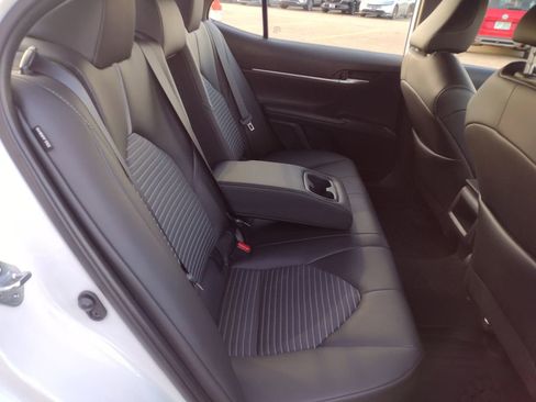 Used 2024 Toyota Camry SE image 20