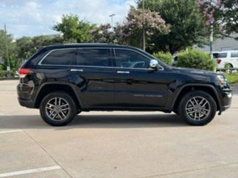 Used 2021 Jeep Grand Cherokee Limited AWD/4WD image 2
