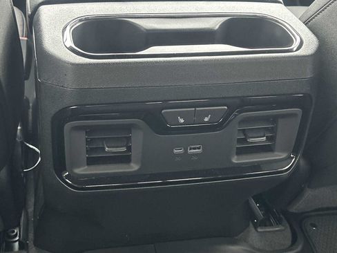 Used 2025 GMC Sierra 2500 AT4 w/ AT4 Premium Plus Package AWD/4WD image 22
