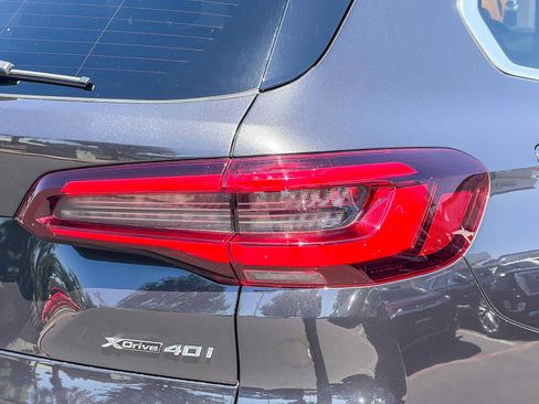 Used 2023 BMW X5 xDrive40i w/ Parking Assistance Package AWD/4WD image 8