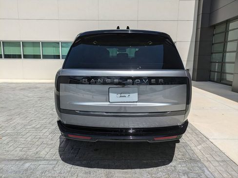 New 2025 Land Rover Range Rover Long Wheelbase SE AWD/4WD image 5