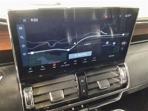 Used 2023 Lincoln Navigator Reserve image 4