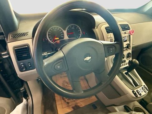 Used 2005 Chevrolet Equinox LS w/ Preferred Equipment Group AWD/4WD image 9