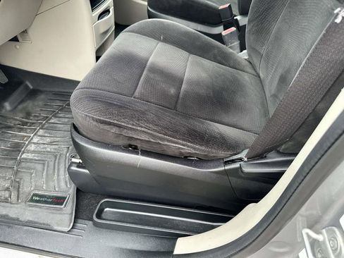 Used 2013 Dodge Grand Caravan SE FWD image 19