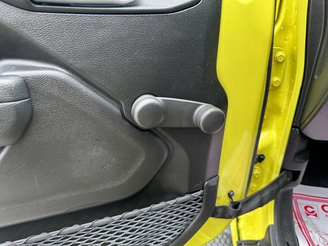 Used 2023 Jeep Wrangler Sport AWD/4WD image 12