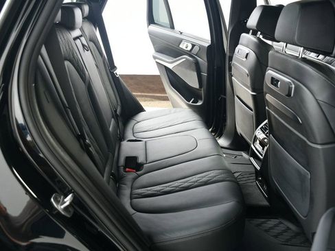 Used 2025 BMW X5 xDrive40i w/ Executive Package image 39