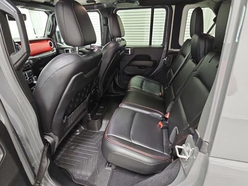 Used 2021 Jeep Wrangler Unlimited Rubicon AWD/4WD image 32