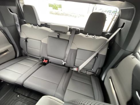 New 2025 GMC Hummer EV 3X AWD/4WD image 34
