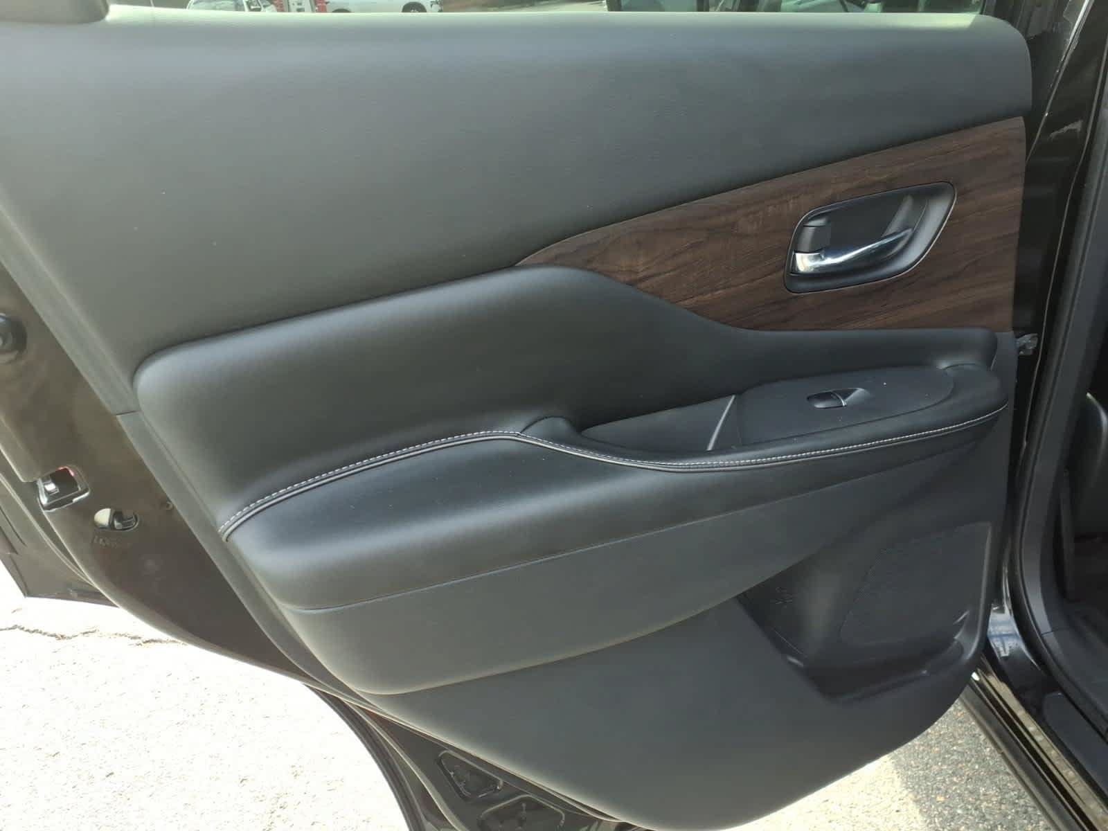 Certified 2020 Nissan Murano Platinum AWD/4WD image 11