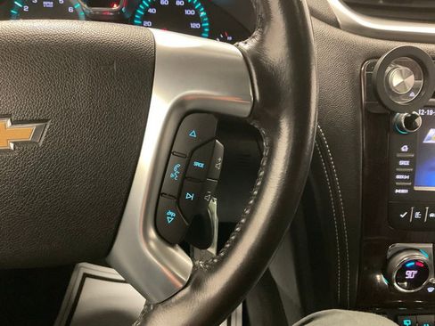 Used 2015 Chevrolet Traverse LT image 22