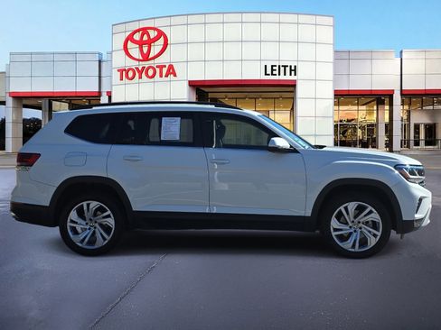 Used 2023 Volkswagen Atlas SE image 4