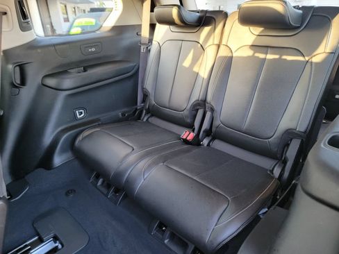 Used 2023 Jeep Grand Cherokee L Limited w/ Luxury Tech Group II RWD image 13