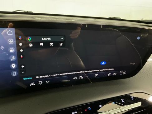 Used 2025 Buick Enclave Avenir w/ Super Cruise Package FWD image 14